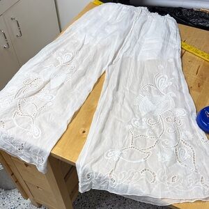 Johnny Was White Top with Multicolor Embroidered Paisley Patch